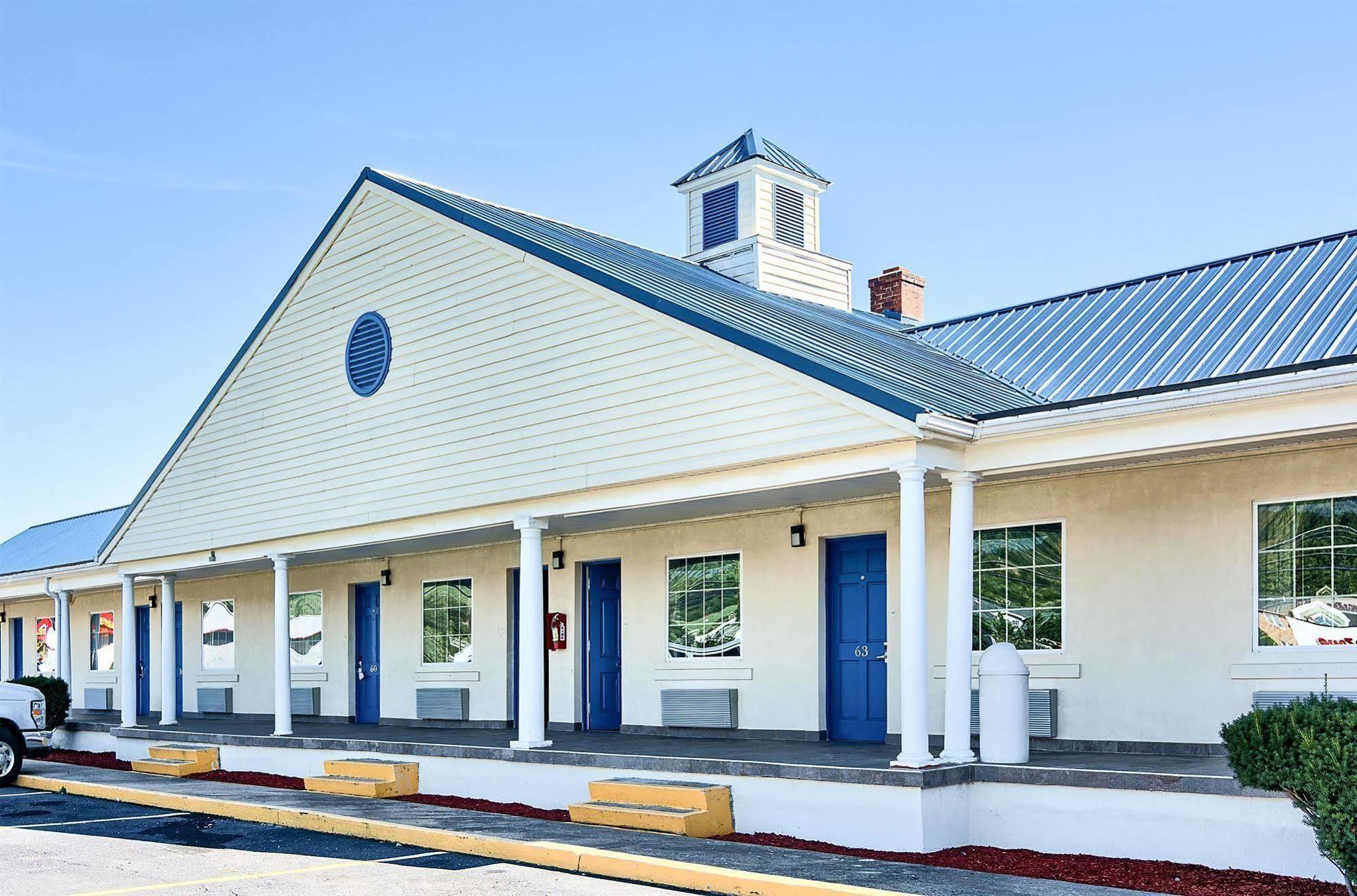 Motel 6-Harrisonburg, Va - South Exterior photo